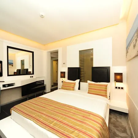Orka Sunlife And Aquapark Hotel 5*